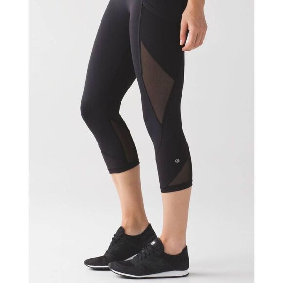LULULEMON ATHLETICA Fast As Light Crop 'Black' Size 6 - Picture 1 of 10